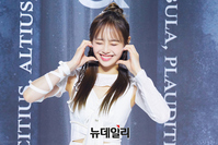 [포토] 이달의소녀 츄 '깜직한 애교 발산'