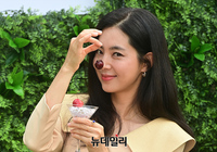 [포토] 체리뮤즈 한채아 "워싱턴 체리 맛보세요"