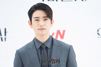 [포토] 진영 "악마판사로 만나요"