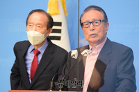 [포토] 장기표 대선출마 기자회견 참석한 박찬종