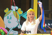 [포토] (여자)아이들 전소연 "'윈디버거'에 놀러 오세요"