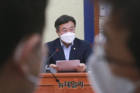 [포토] 발언하는 윤호중 더불어민주당 원내대표