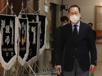 [포토] 최재형 전 감사원장의 부친상 빈소 찾은 권영세