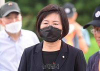 [포토] 고 백선엽 대장 국가원수 추대식 행사 참석한 정경희 의원