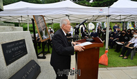 [포토] 우남 서거 56주기 추모식, 유족인사하는 이인수 박사