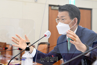 [포토] 답변하는 은성수 금융위원장