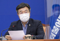 [포토] 최고위 참석한 윤호중 더불어민주당 원내대표