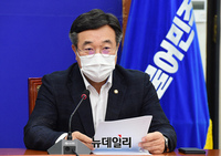 [포토] 모두발언 하는 윤호중 민주당 원내대표