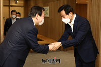 [포토] 오세훈 서울시장 회동 갖는 윤석열 전 총장
