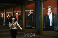 [포토] 빌보드 새 역사 기록한 BTS '버터' 1위 점령