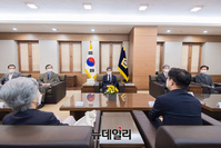 [포토] 대법관후보추천위원회 주재하는 김명수 대법원장