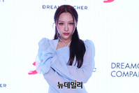 [포토] 카리스마로 무장한 '드림캐쳐 멤버 시연'