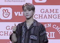 [포토] 골든차일드 주찬 "라팜팜으로 컴백합니다"