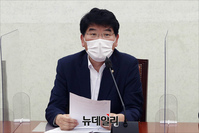 [포토] 모두발언 하는 박완주 더불어민주당 정책위의장