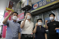 [포토] 칠곡 왜관시장 찾은 최재형 전 감사원장