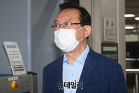 [포토] 청와대 하명수사 공판 출석하는 송철호 울산시장