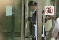 [포토] 정경심 항소심 선고 공판 참석하는 김칠준 변호사