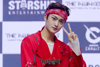 [포토] 크래비티 태영 "첫 정규앨범 위해 5kg 벌크업 했어요"