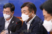 [포토] 모두발언 하는 윤호중 더불어민주당 원내대표