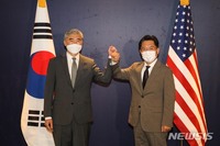 [포토] 기념촬영하는 한-미북핵수석 대표