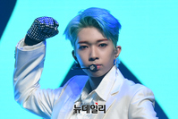 [포토] 팬들 마음 사로잡는 헤어 킬러 '레오'