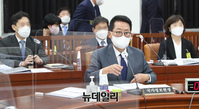 [포토] 국회 출석한 박지원 국가정보원장