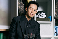 [포토] 정해인 "군인 역할 맡아 재입대 기분 들었어요"