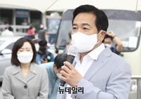 [포토] 언론독재법 반대 필리버스터 마이크 든 심재철