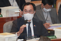 [포토] 국회 출석한 문승욱 산업통상자원부 장관