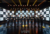 [포토] 첫 번째 싱글앨범으로 컴백한 오메가엑스