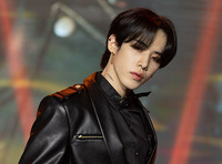 [포토] 가을남자 오메가엑스 젠