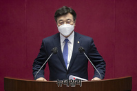 [포토] 교섭단체 대표연설 하는 윤호중 원내대표