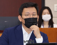 [포토] 행안위 참석한 김형동 국민의힘 의원