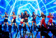 [포토] 데뷔곡 '갓챠' 선보이는 걸그룹 아이칠린