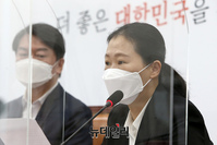 [포토] 최고위 참석한 권은희 국민의당 원내대표