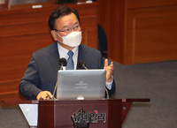 [포토] 답변하는 김부겸 국무총리