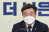 [포토] 발언하는 윤호중 더불어민주당 원내대표