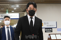 [포토] 프로포폴 투약, 선고 공판 출석하는 하정우
