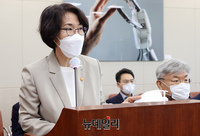 [포토] 인사말 하는 임혜숙 과학기술정보통신부장관