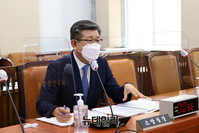 [포토] 답변하는 신열우 소방청장