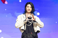 [포토] NIK 박하 "한일 합작 11인조 뭉친 니크 매력에 빠져보세요"