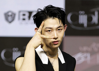 [포토] 싸이퍼 탄 "2번째 앨범으로 컴백했어요"