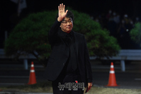 [포토] 봉준호 감독 "2021부산국제영화제 반가워요"