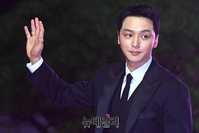 [포토] 변요한 "15일까지 BIFF 계속됩니다"