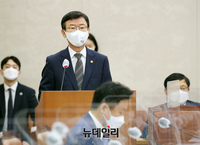 [포토] 업무보고 하는 문성혁 해양수산부 장관