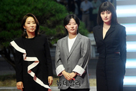 [포토] '2021BIFF' 찾은 윤유선-정원희-김용지