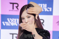 [포토] 트라이비 송선 "작곡 참여했어요"