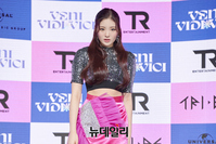 [포토] 트라이비 켈리 "'베니 비디 비치' 많이 들어주세요"