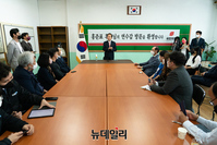 [포토] 인천 연수갑 당원들 만난 홍준표