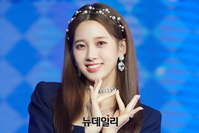 [포토] 라잇썸 나영 '포즈는 이쁘게'